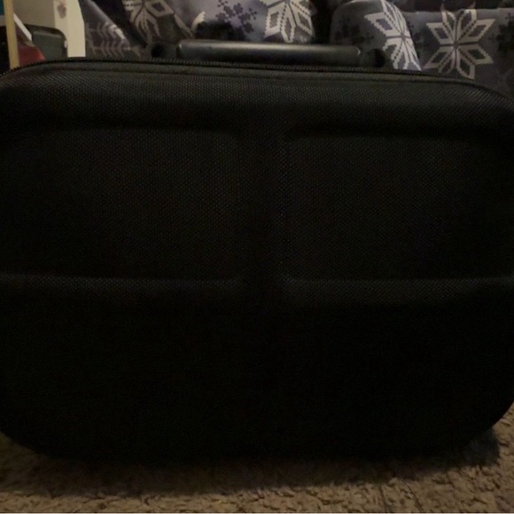 Oculus Quest - Picture 3 of 3